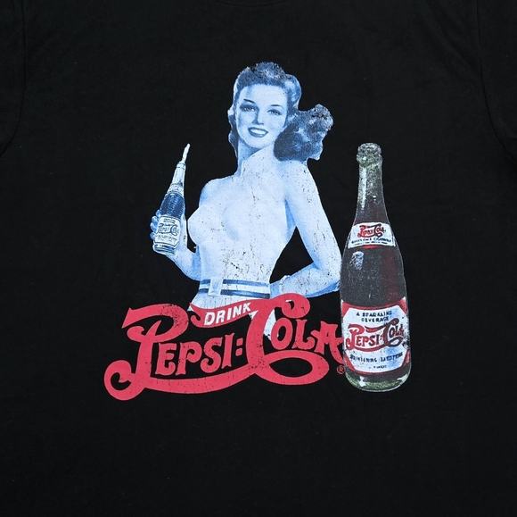 Pepsi🥤 1940s Pinup📌 Girl👱‍♀️ Graphic Tee👕 - NWT - Picture 8 of 11